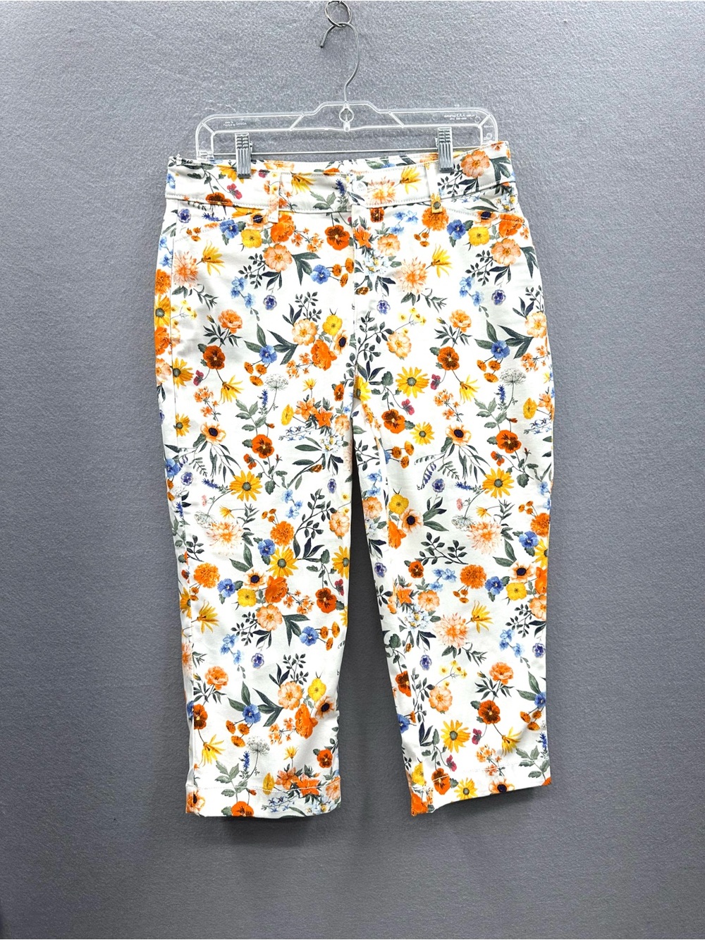 St. John’s Bay 12 Women White Floral Capri Pants Secretly Slender Summer Beach